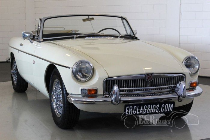 MGB cabriolet Old English White 1963  kopen