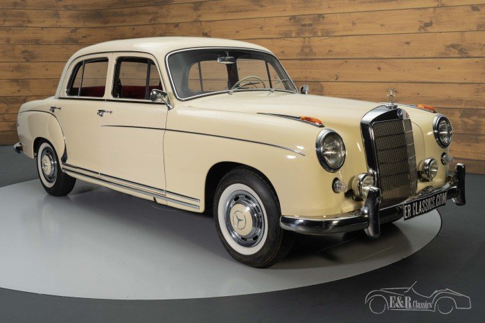 Mercedes-Benz 220S  for sale