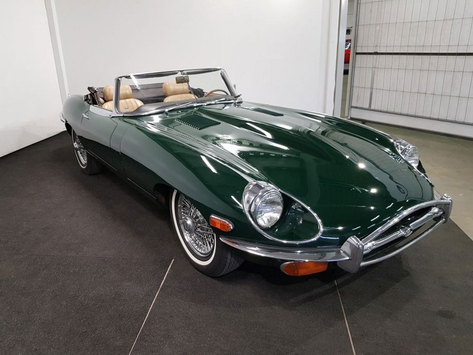 Jaguar E-typeシリーズ2コンバーチブル1970年4.2リッター Jaguar E-typeシリーズ2コンバーチブル1970年4.2リッター