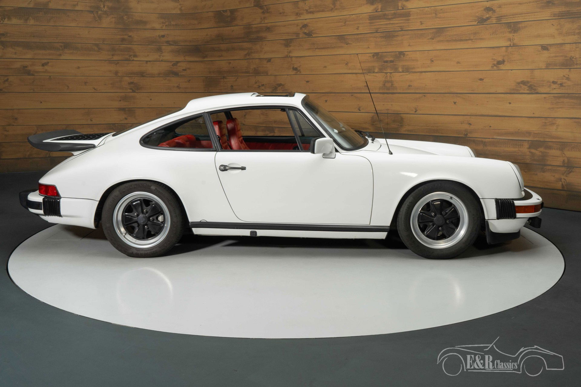 porsche-911-sc-1983-p2440-051.jpg