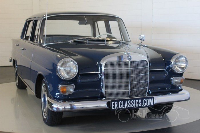 Mercedes Benz 230 Heckflosse 1967 a vendre